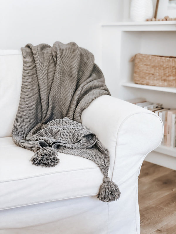 Grey Knit Throw Blanket With Tassels